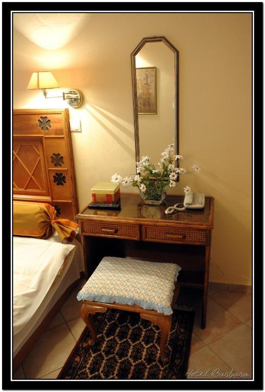 Museum Hotel Barbara Volos Habitación foto
